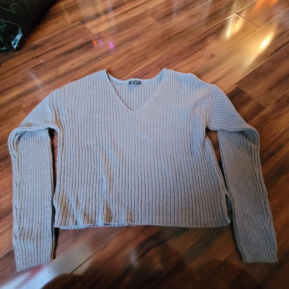 Wild Fable Light Gray V-Neck Sweater